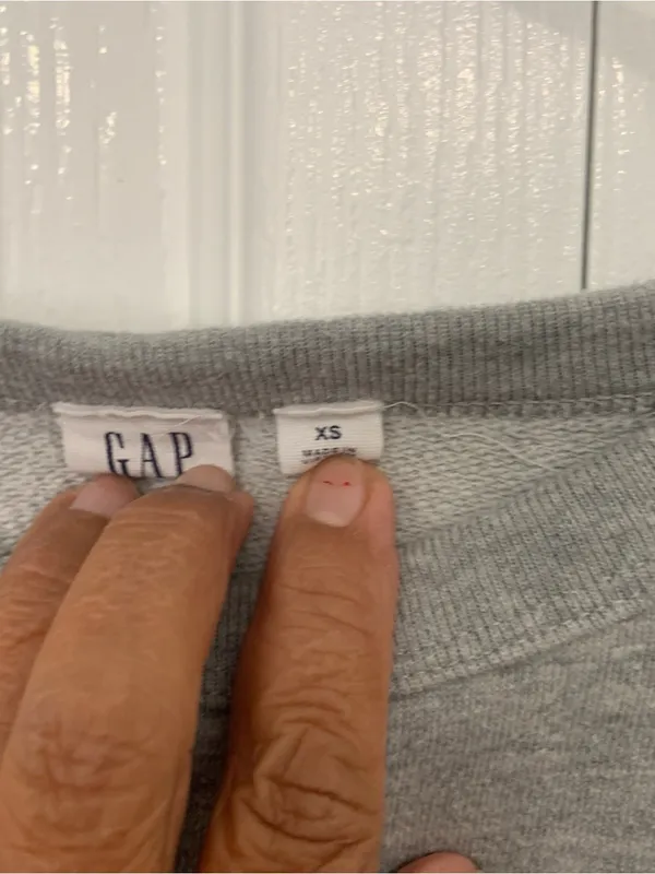 Retro GAP‎ Gray Crewneck Sweatshirt with Rainbow Logo - Image 2