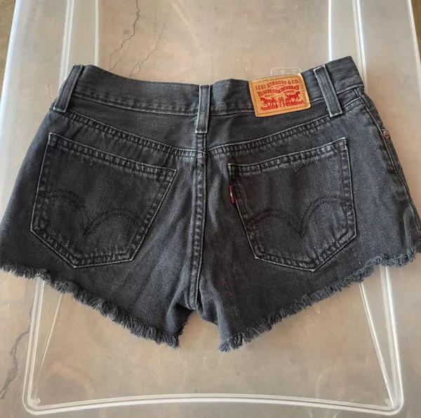 Levi’s Shorts - Image 2