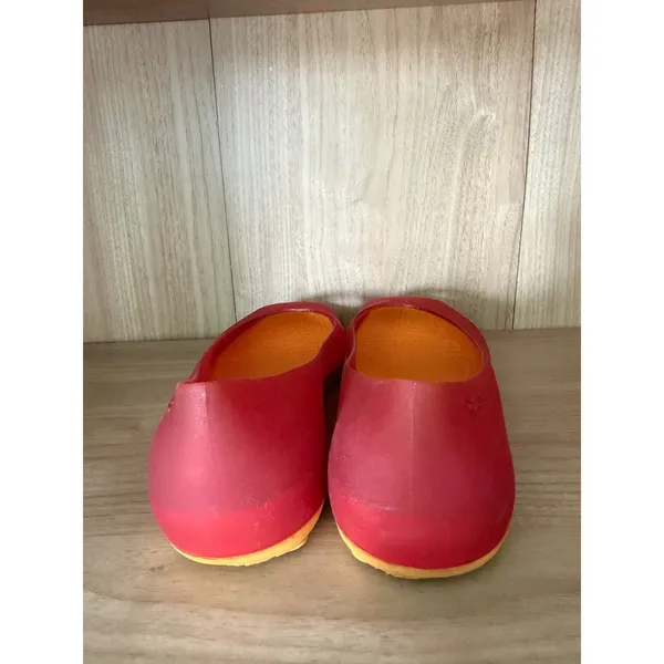 Crocs sz 6 Carlie Jelly Red Peep Toe Textured Translucent Slip On Flats Casual - Image 4