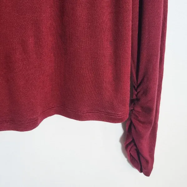 Fabletics Cranberry Red Turtleneck Size Large NWT - Image 4