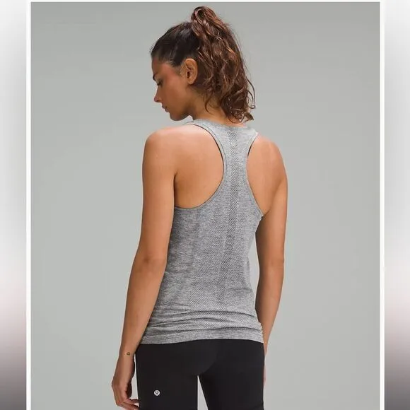 Lululemon Swiftly Tech Racerback Tank Size 4 Light Gray Marl Fitted Sporty‎ Gym - Image 5