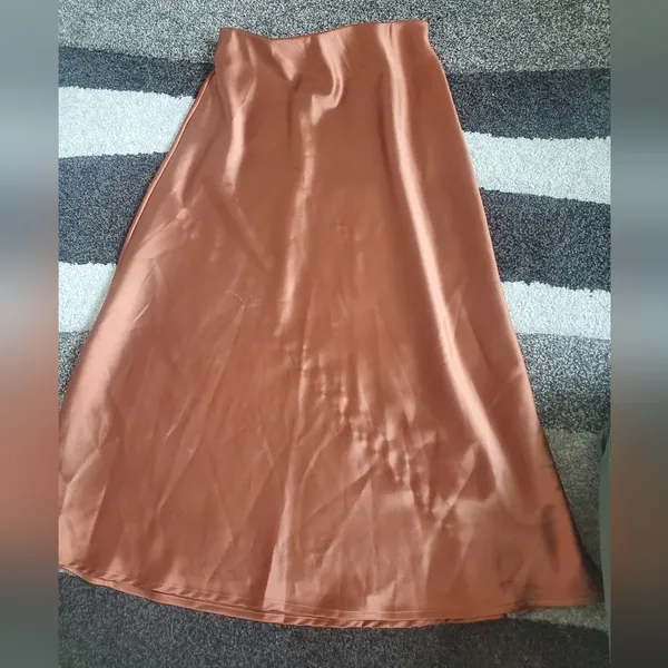 Elegant Satin Midi Skirt - Tan - Image 2