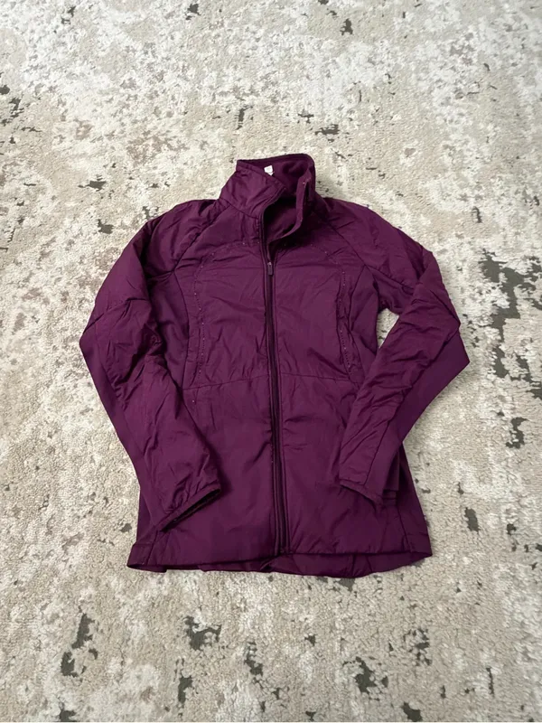 Lululemon Athletica Run for Cold PrimaLoft Athletic Jacket Size 4 Plum - Image 2
