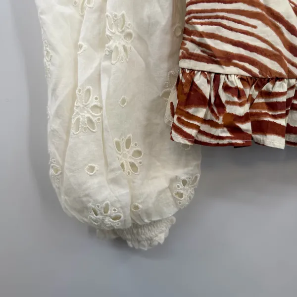 Anthropologie Love The Label Zebra Eyelet Puff Sleeve Smocked Blouse M - Image 4