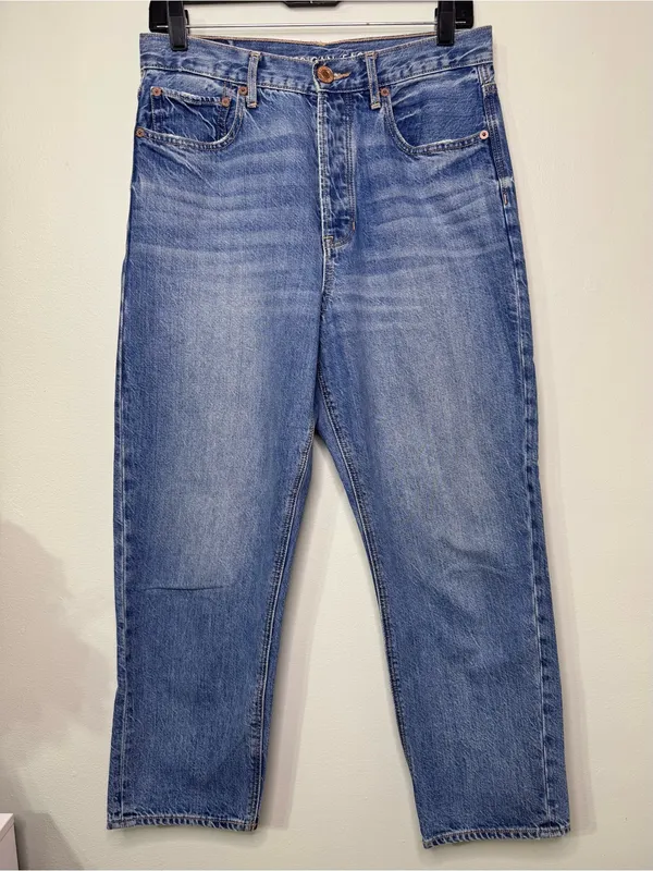American Eagle 90s Boyfriend Jeans Size 4 Short - Image 3