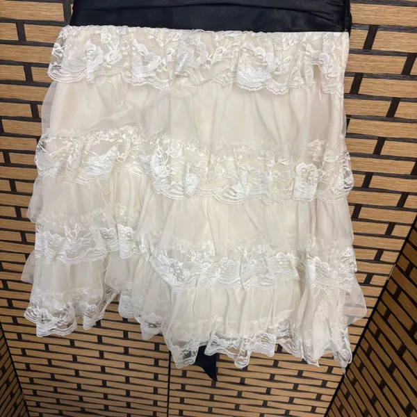 Masquerade White And Black Lace Strapless Dress Size‎ 16/17 - Image 4