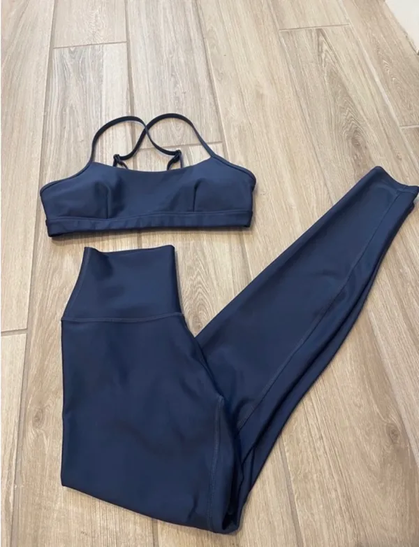 ALO Yoga Navy Set - Image 2