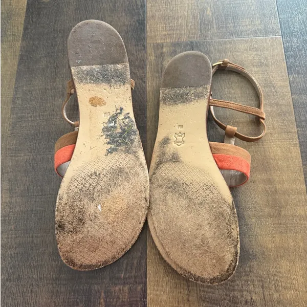 Tory Burch Logo T Strap Sandals Brown Coral Leather Flat Sandal Size 9 - Image 8