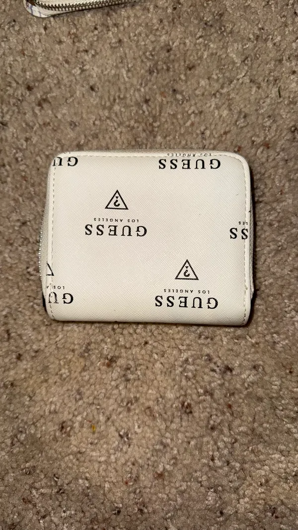 Guess Wallet - Image 3