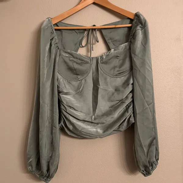 ASTR Hook & Eye‎ Front Peplum Top - Image 2