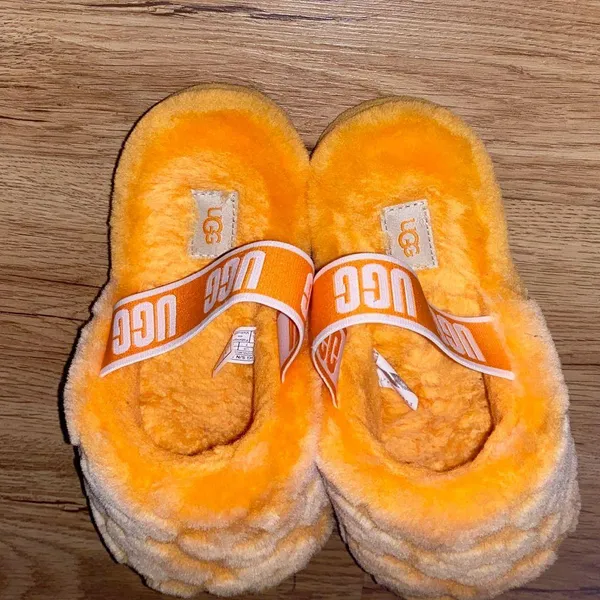 UGG 9 Vibrant Orange Fluffy Slippers - Image 2