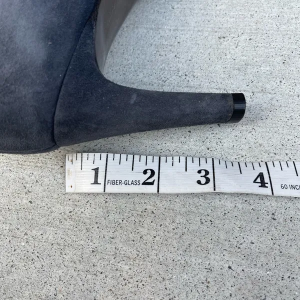 Stuart Weitzman bluish gray suede 4-inch round toe heels size 10 - Image 7