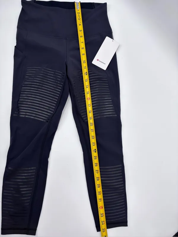 lululemon athletica Black Sculpting Leggings - Image 5
