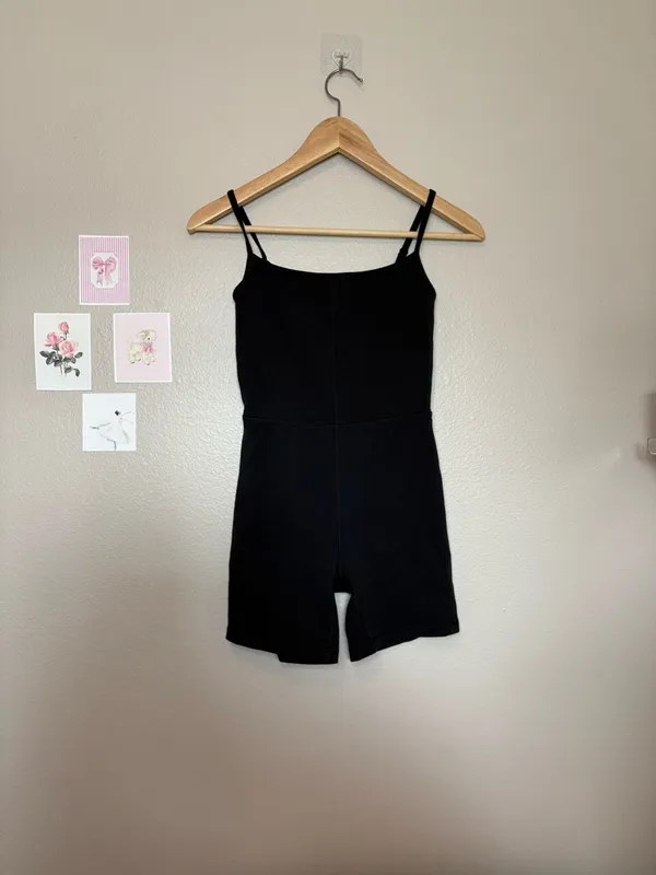 Wilfred aritzia romper black size small women’s - Image 3