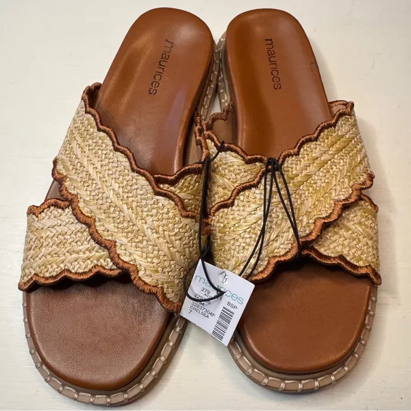 Maurices Chelsea Tan and Brown Women's Slide Cross Strap Sandals Sz 7 NWT - Image 4