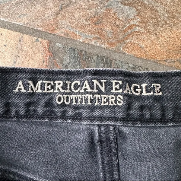 American Eagle Mom Jeans Women's Size 8 Long Black Wash - Image 5