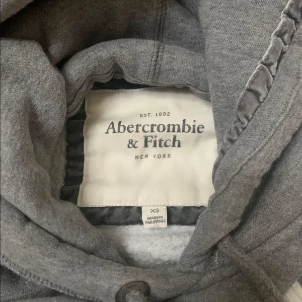 Abercrombie & Fitch | Gray Hoodie Slim Fit XS - Image 3
