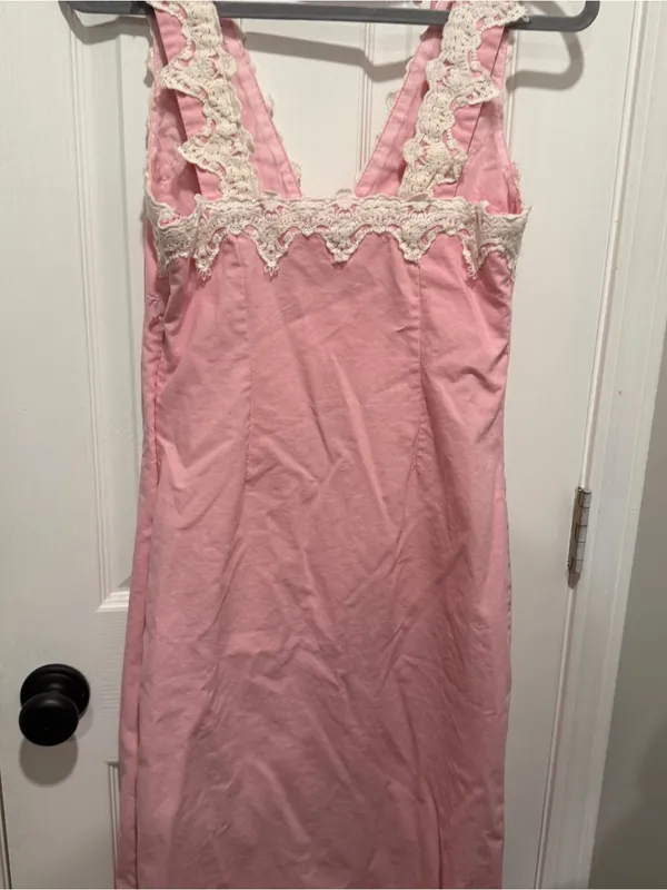 Le Lis Pink Chemise with Cream Lace Trim Size M Feminine Cottagecore Dress - Image 5
