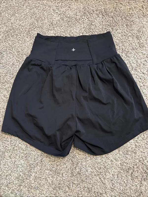 Halara Softlyzero Airy High Waisted 2-in-1 InstantCool Yoga Shorts size small - Image 3