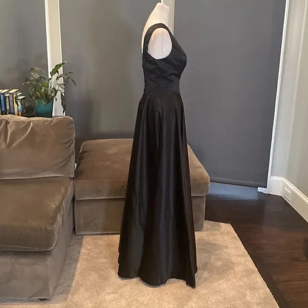 Women’s Black One Shoulder Satin Full Length Prom Party Dress Corset Back Size 2 - Image 4