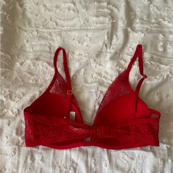 Victoria's Secret Vibrant Red Lace Bras 34C - Image 4