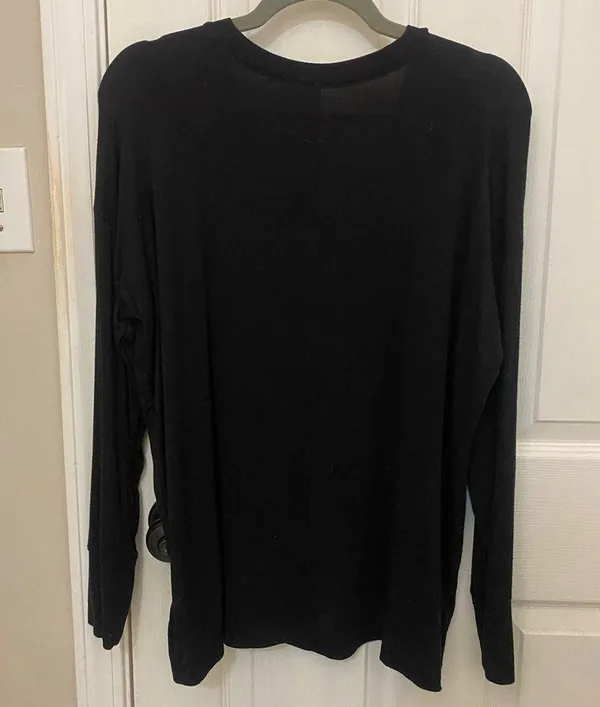 Loft Outlet Long Sleeve V-Neck Top in Black - Image 4