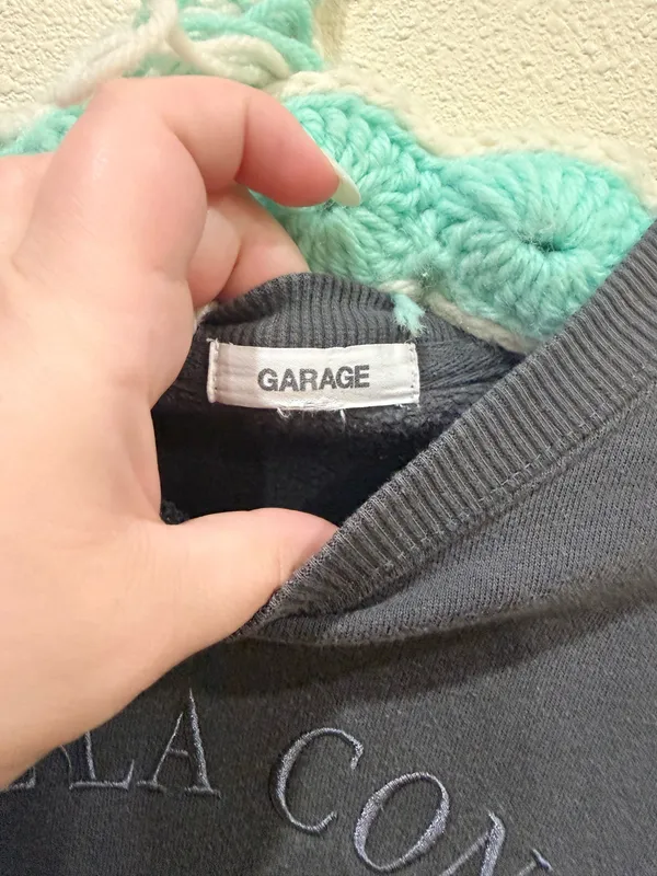 Garage dark grey crewneck size xs - Image 2