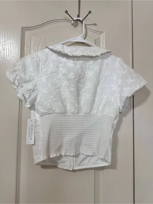 White Floral Eyelet Button-Front Blouse with Ruffle Collar - Image 3