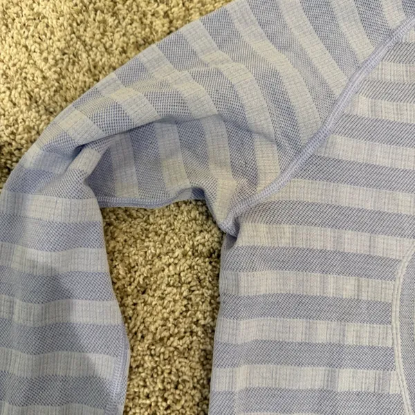 Light purple Lululemon long sleeve - Image 3