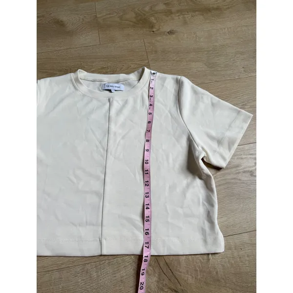 EUC Womens The Noli Shop modal cream short sleeve‎ tshirt front seam size M - Image 4