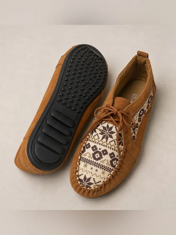 Anthropologie brown boho moccasin shoes size 7.5 ethnic print - Image 5