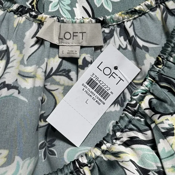 NEW Loft Satin Shirred Floral Blouse Bishop Career Special Occasion Chic L - Image 9
