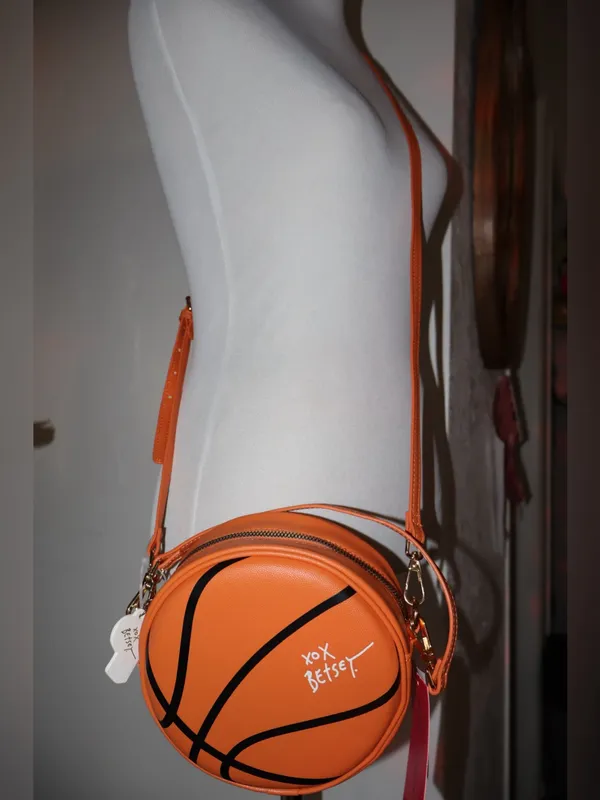 NWT Betsey Johnson Game Time Basketball Crossbody Bag Purse Whistle Charm - Image 5