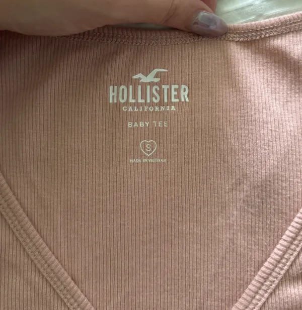 Hollister Pink Cropped Long Sleeve - Image 3