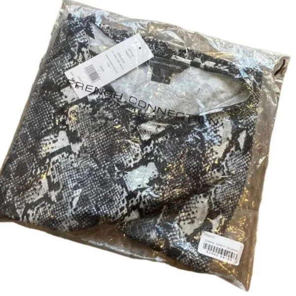 French Connection Snake Print Top Women’s Size Small Neutral Short Sleeve NWT - Image 2