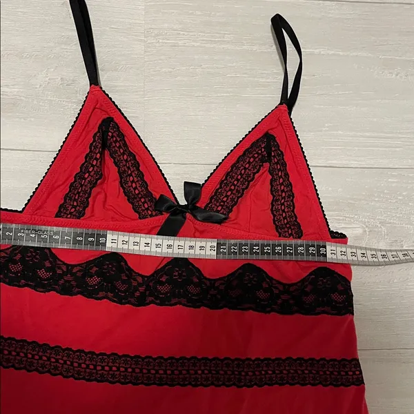 Victoria's Secret Red and Black Lace Chemise - Image 7