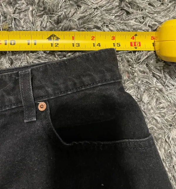 Levi's 550 Vintage Cutoff Shorts - Image 5