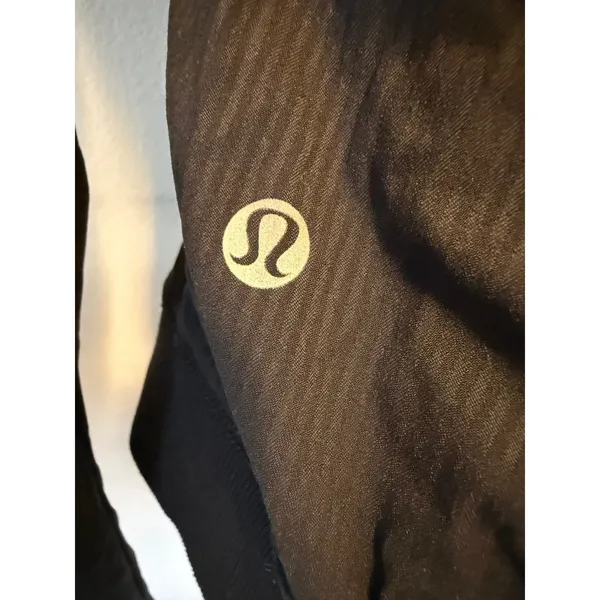 Lululemon dance studio Textured Hooded Full Zip Athletic Jacket Size‎ 8 Logo - Image 4