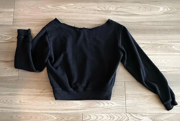 Victoria's Secret PINK Sweatshirt - Image 3
