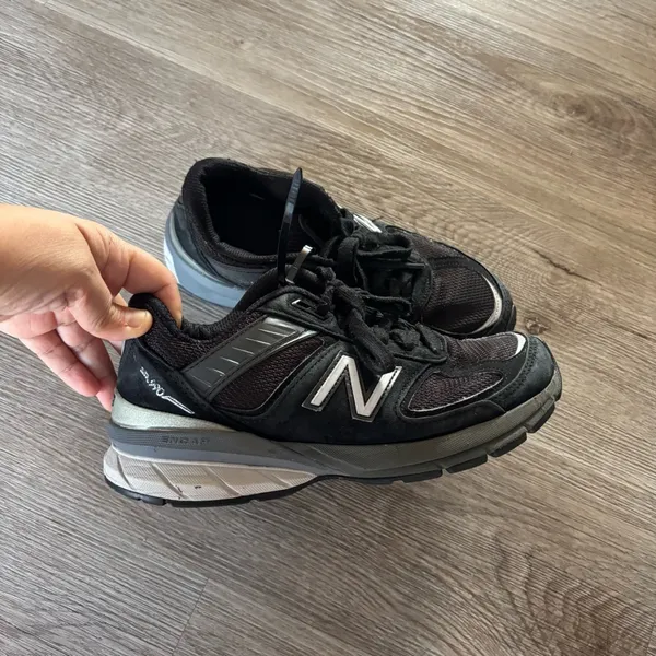 New Balance MADE IN USA 990v5 Core Sneakers, Black/Gray, Women's US 7 - Image 2