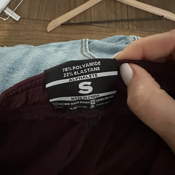 Alphalete Signature Mesh Shorts 4” Maroon Small - Image 5