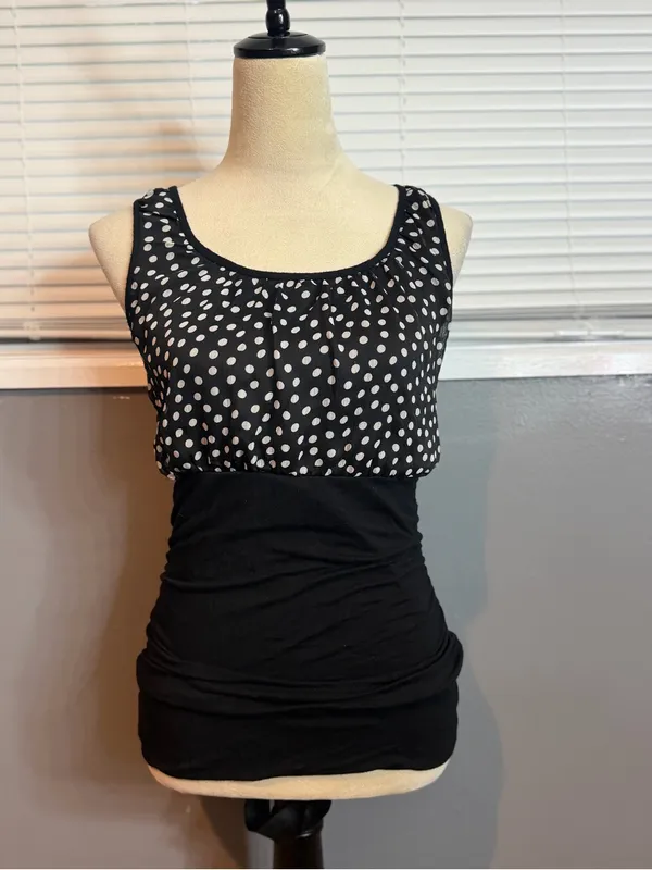 Maurices Black White Polka Dot Ruched Sleeveless Blouse Top Medium - Image 4