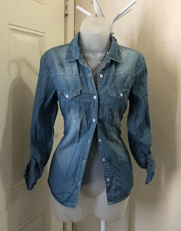 2000s western blue faded wash jean denim button-up office siren core shirt top blouse long sleeve-S Measurement in pics - Image 2