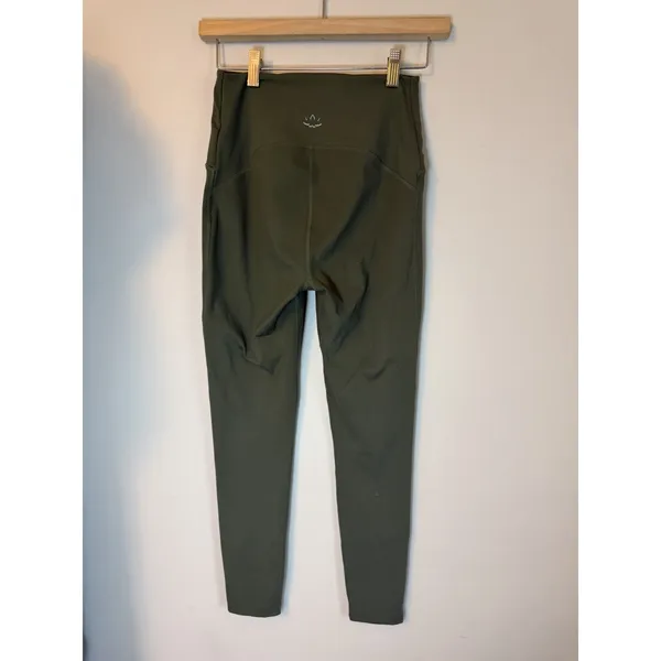 Beyond Yoga Space Dye High Waisted Dark Green Leggings Sz M - Image 3