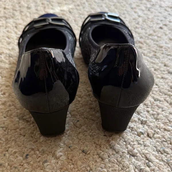 IMPO Women's Black Patent Dress Shoes with Silver Accents Size 9 - Image 10