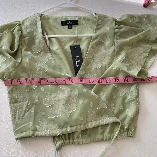Lulus Green Floral Jacquard Puff Sleeve Tie Front Top XS NWT Elegant Blouse Sage - Image 4