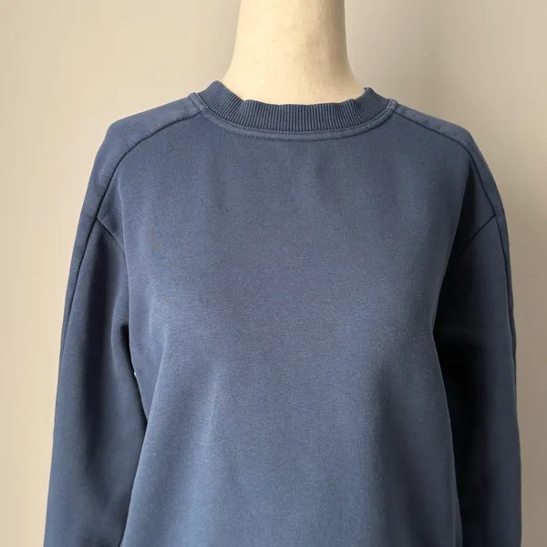 Pact Women’s Crew Neck Sweatshirt in Navy Blue Size Small with Pockets - Image 4