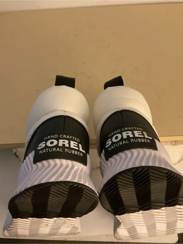 Sorel women white puffy nylon platform Out N About III waterproof boots U S 7 - Image 8
