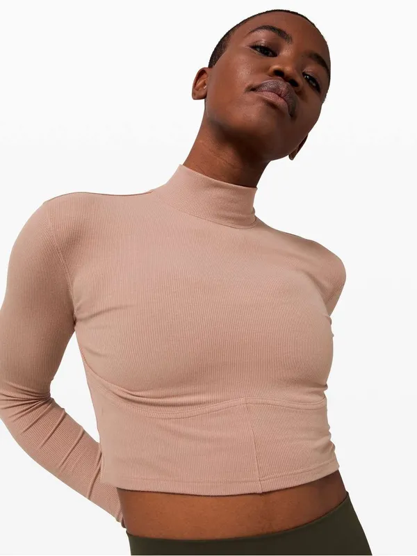Lululemon LA Turtleneck Long Sleeve in Soft Sand Women’s Size 4 Athletic Top - Image 2