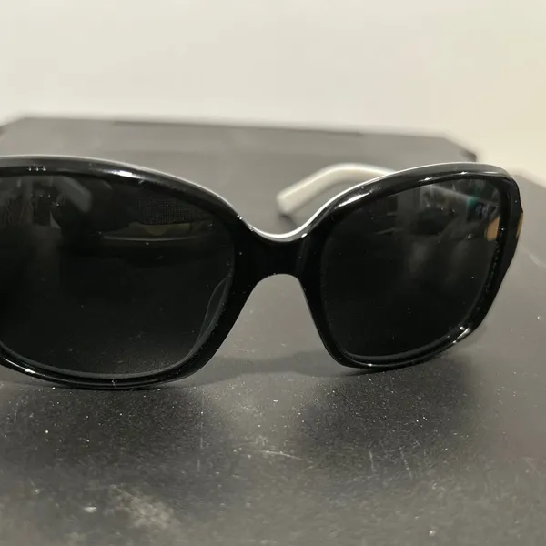 Kate Spade Black Sunglasses with Sleek Design - Image 10